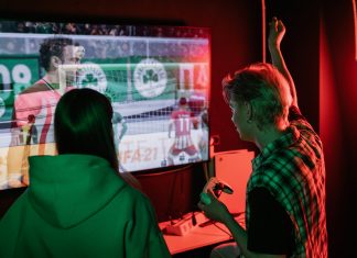 Wall Mounting Your TV for Gaming: The Pros and Cons