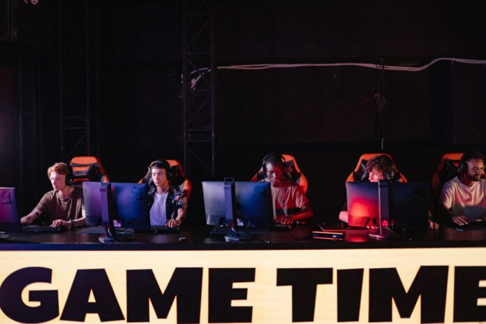 Rainwaker's Luminosity Edge Three-Way Tiebreak to Reach Play Connect Playoffs