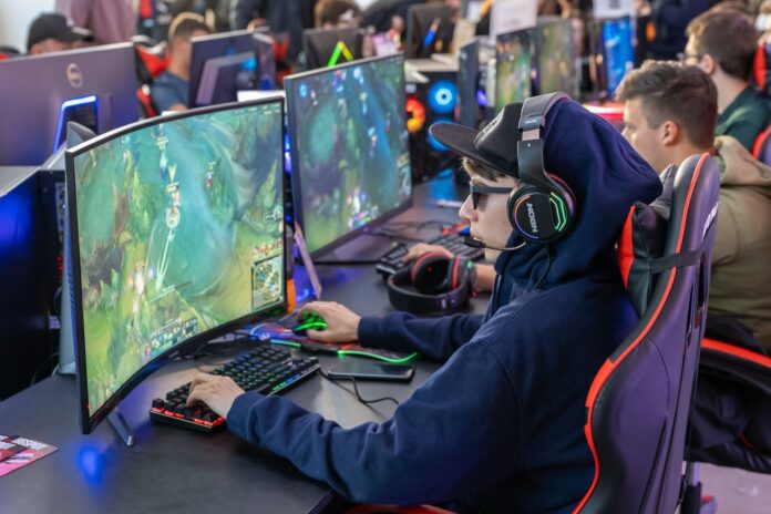 G2 sweep 100 Thieves as Vitality hold off Nongshim RedForce in Shanghai