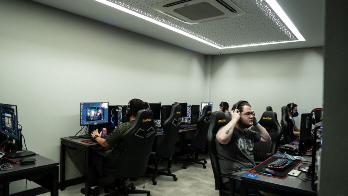 Tidebound end 10-month Dota 2 break with xiao8 coaching four TI 2025 players